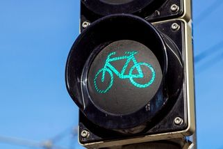 Nová pravidla na silnicích. 1,5metrový oblouk kolem cyklisty bude povinný - Seznam Zprávy